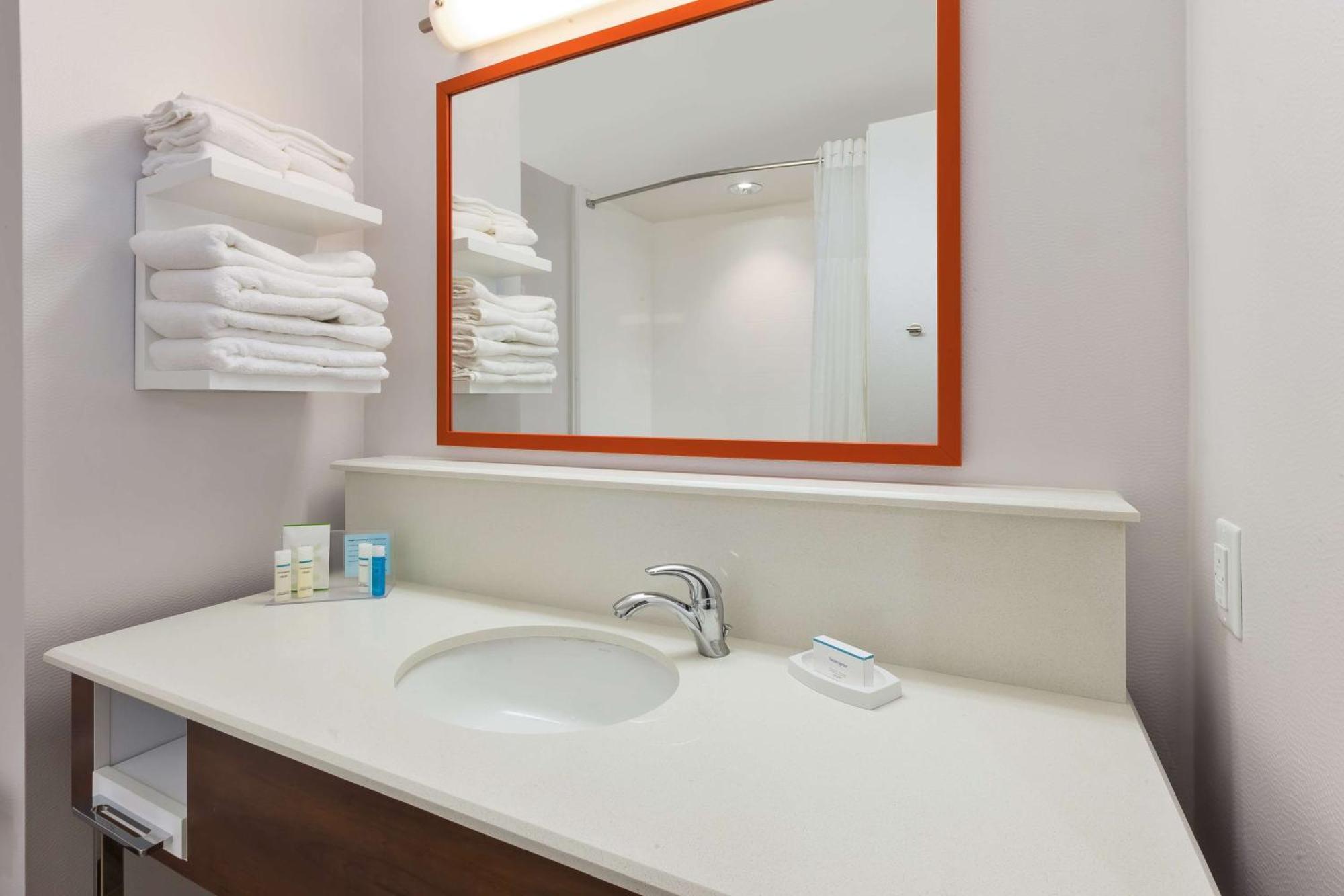 Hampton Inn & Suites Wells, Nv Buitenkant foto